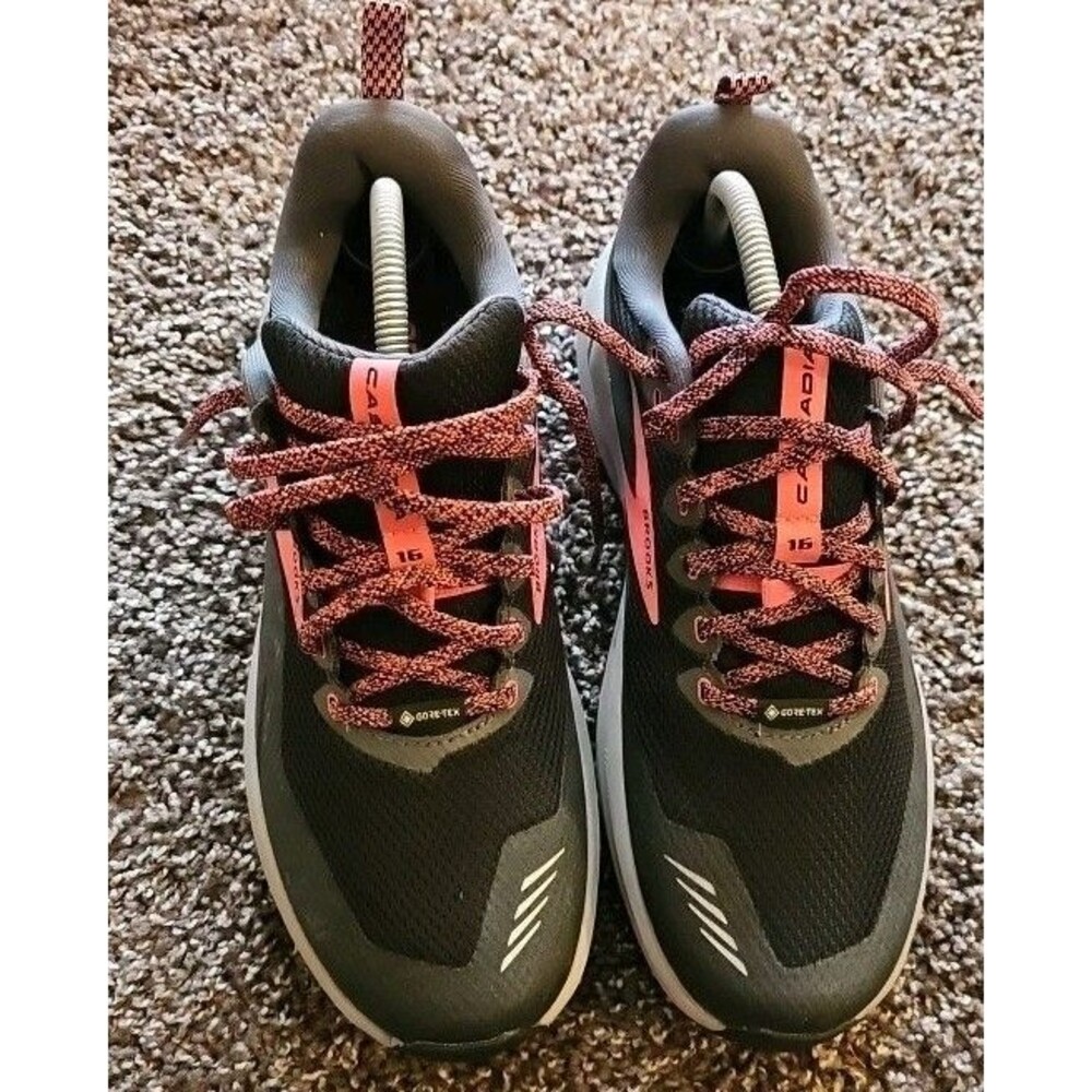 Brooks Cascadia 16 GTX Shoes Womens Size 11 Gray Gore-Tex Trail 1203641B071